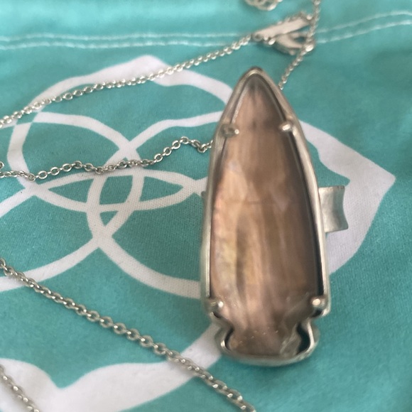 Kendra Scott Smokey Pearl Necklace and adjustable Ring - Picture 2 of 8